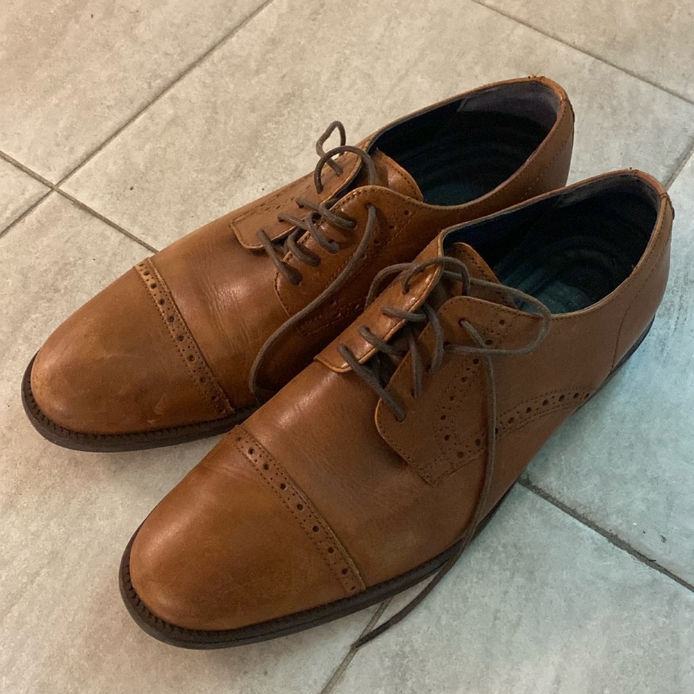 Men’s Cole Haan size 10 cap tie Oxford
